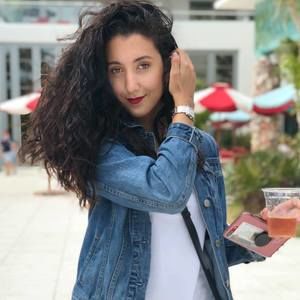 Meet your Posher, Lorena